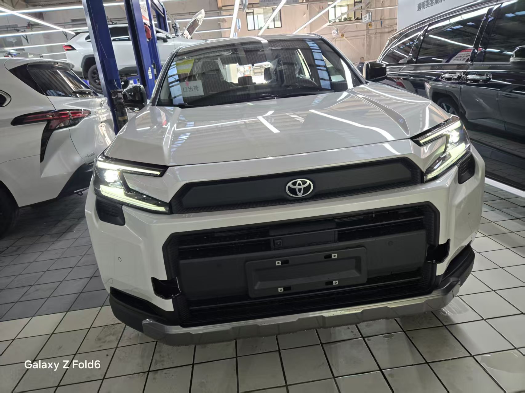 TOYOTA RAV 4 2026 4WD LUXURY