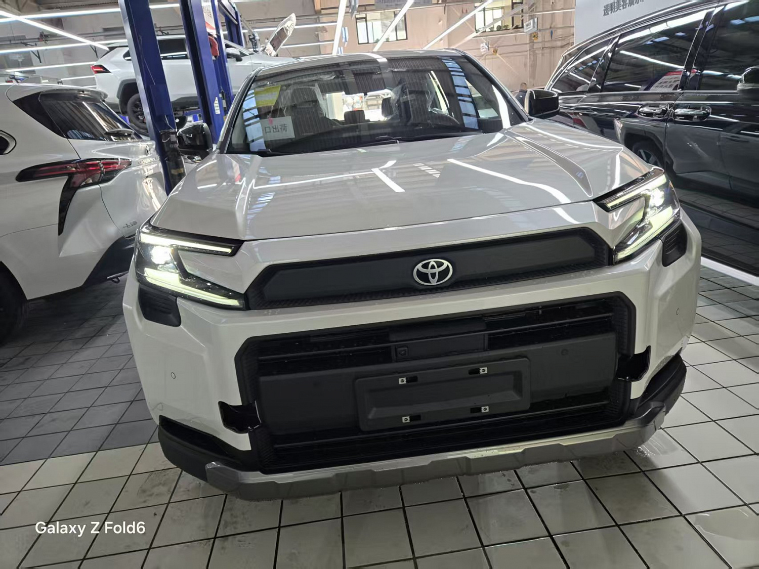 TOYOTA RAV 4 2026 4WD LUXURY
