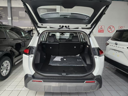 TOYOTA RAV 4 2026 4WD LUXURY